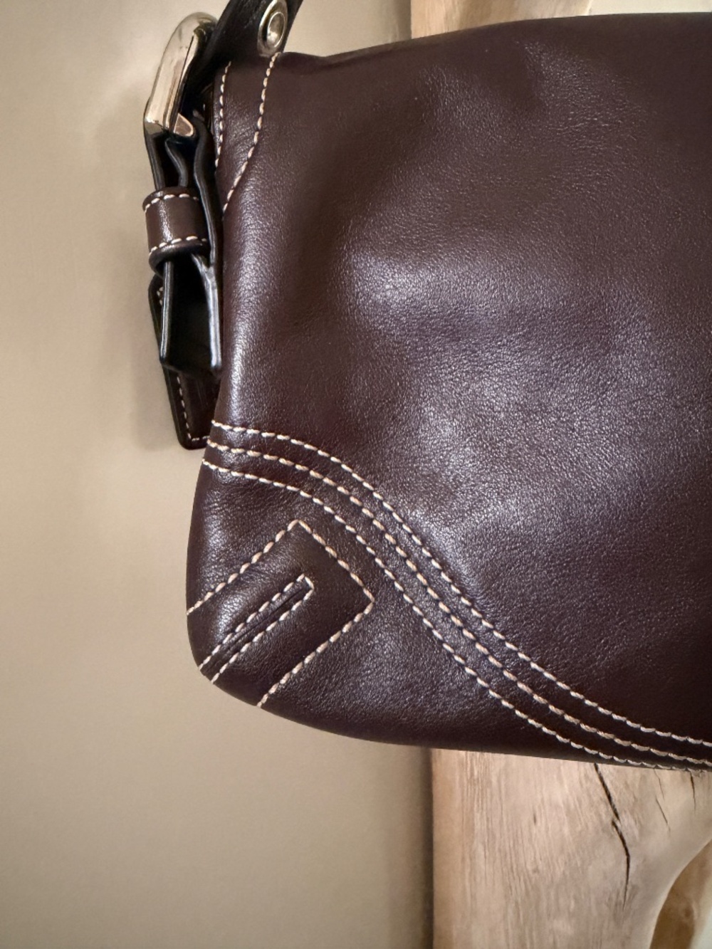 Vintage Coach Soho Buckle Flap Leather Shoulder Bag Chocolate Brown Y2K - Picture 4 of 12